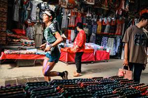 BIB: 
                            <button type="button" onclick="openModal(25388517)" class="btn btn-primary btn-sm float-right btn-popup" data-toggle="modal" data-target=".modal-high-quality">
                        <i class="fas fa-shopping-cart"></i> Add to Cart
                    </button>
                                            <button type="button" onclick="isThisMe(25388517, true)" class="btn btn-success btn-sm float-right btn-popup btn-isme hidden" data-toggle="tooltip" data-placement="bottom" title="นี่คือรูปของคุณใช่ไหม คลิกที่นี่เพื่อเอาเข้าอัลบั้ม">
                        <i class="fas fa-plus"></i> Add to album
                    </button>
                    <button type="button" onclick="isThisMe(25388517, false)" class="btn btn-warning btn-sm float-right btn-popup btn-isnotme hidden">
                        <i class="fas fa-ban"></i> Remove from album
                    </button>